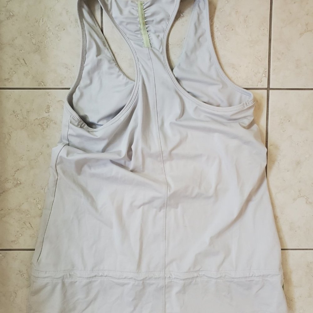 MEC Relaxed Fit  Size Medium - Picture 5 of 5